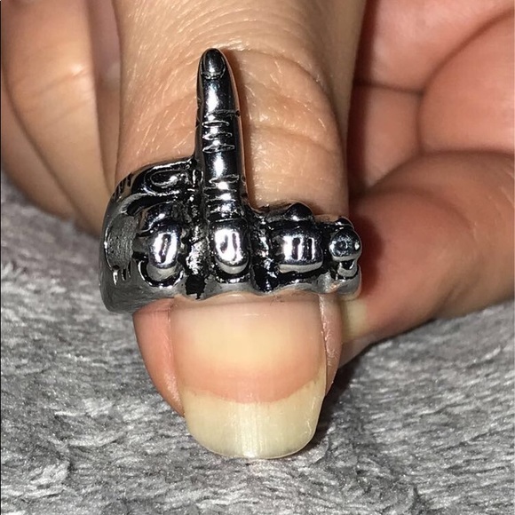 Cuban link chain, Figaro bracelet, signet ring, and middle finger ring - Picture 6 of 8